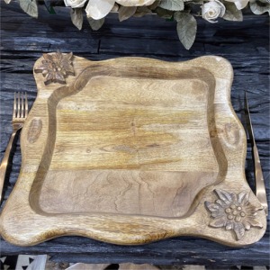 Tray in wood - Burnt wood - 2 edelweiss