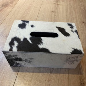 Kleenex Box aus Kuhfell