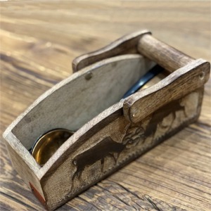 Panier en bois brulé