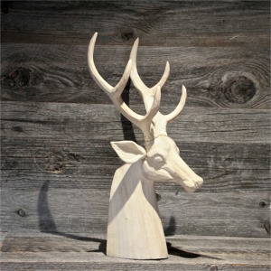 Tête de cerf en bois