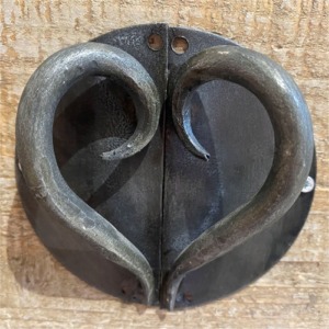 Bouton de porte corne