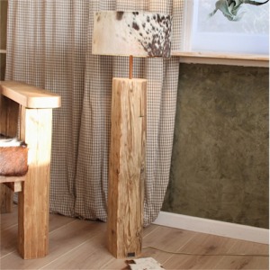 Pied de lampe collection  COP'OW en vieux bois