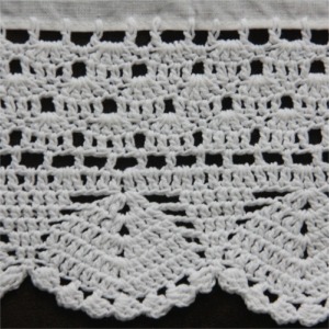 Rideau brise bise et crochet