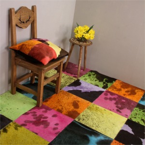Tapis en peau de vache multicolore