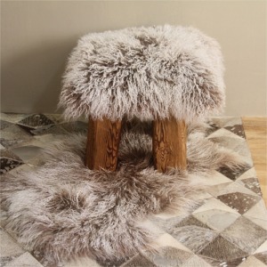 Tapis en peau de vache multicolore