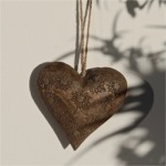 Coeur en bois sculpté edelweiss