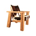 Fauteuil de table "TRAP" en vieux bois avec coussin et assise peau de vache normande francaise